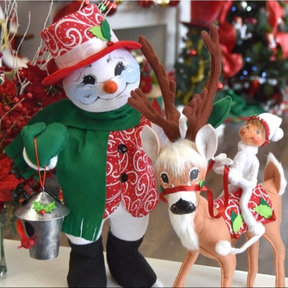 NWT ANNALEE DOLLS 20" Christmas Swirl Snowman 560319 XL Birdhouse Hat Christmas - Picture 2 of 6